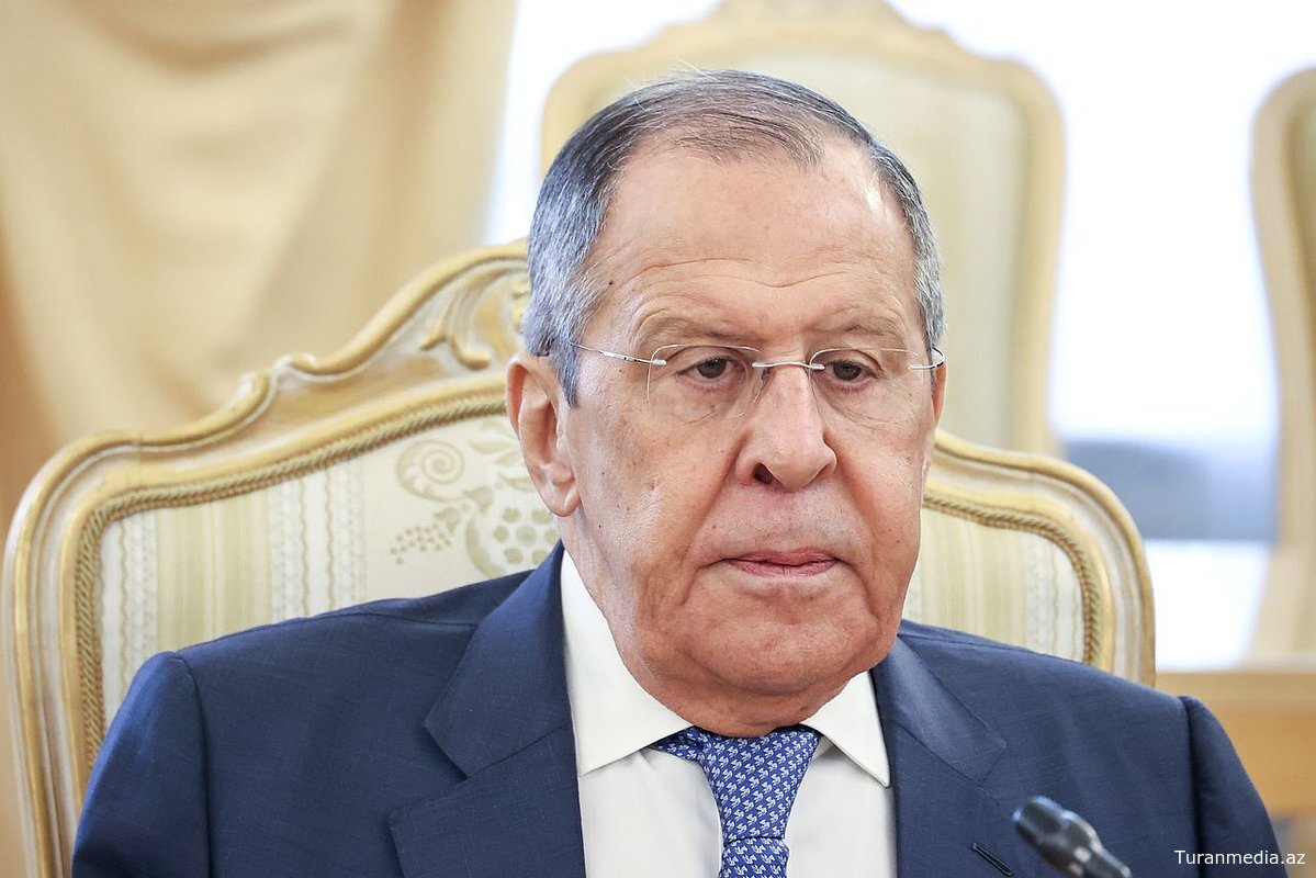 Лавров : "Для Ватикана было бы некомфортно принимать встречу двух православных стран "