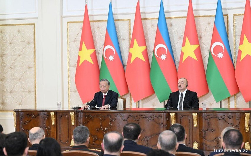 Главы государств Азербайджана и Вьетнама выступили с заявлениями для прессы