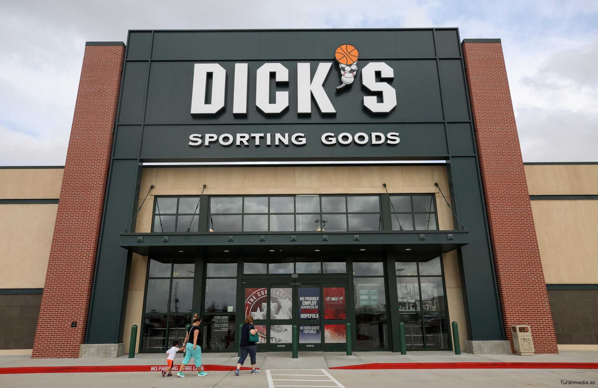 Dick’s Sporting Goods приобретает Foot Locker за $2,4 млрд