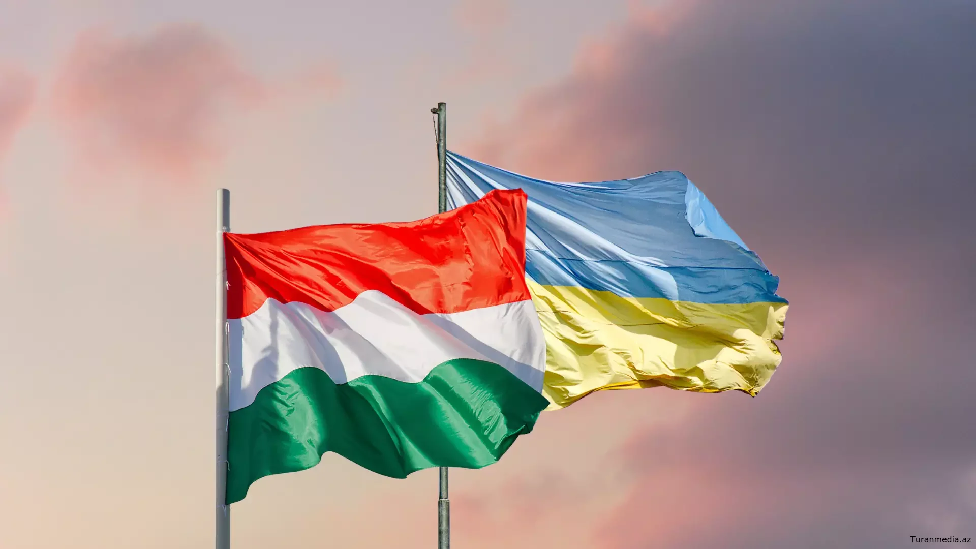 Украина и Венгрия обвинили друг друга в шпионаже