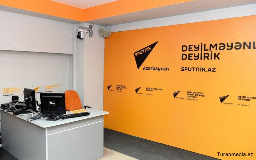 Правоохранители проводят операцию в офисе агентства "Sputnik-Азербайджан"