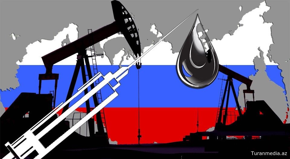 Bloomberg: доходы РФ от нефти упали на треть из-за низких цен и сильного рубля